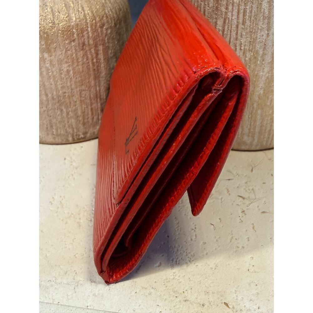 Louis Vuitton Epi Leather Elise Wallet - Picture 2 of 15